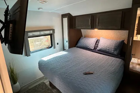 Your next getaway! Forest River Wildwood 30 footer with slideout!