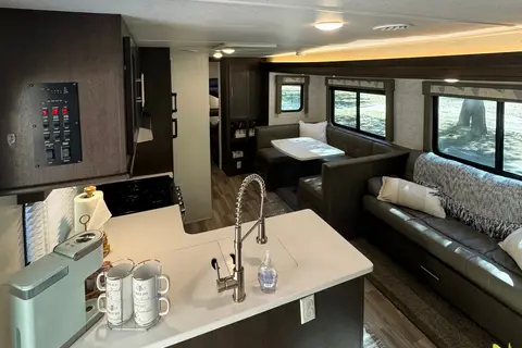 Your next getaway! Forest River Wildwood 30 footer with slideout!