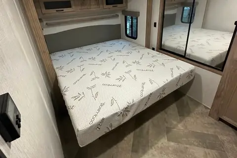 Sleeps 6 - New 2022 Travel Trailer Palomino