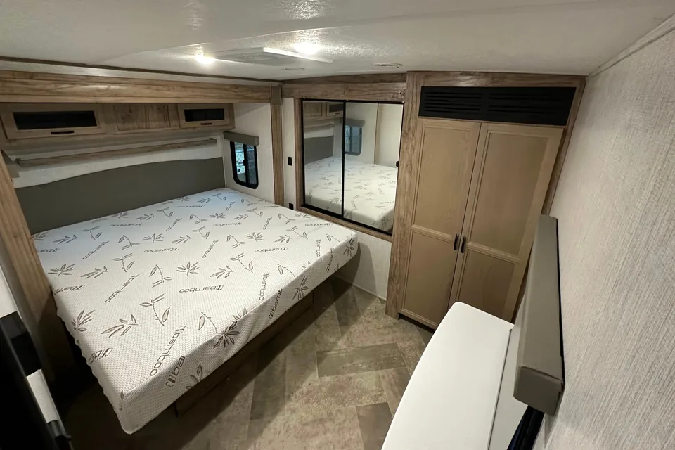 Sleeps 6 - New 2022 Travel Trailer Palomino