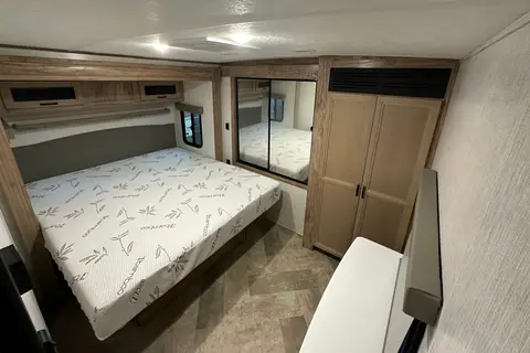 Sleeps 6 - New 2022 Travel Trailer Palomino
