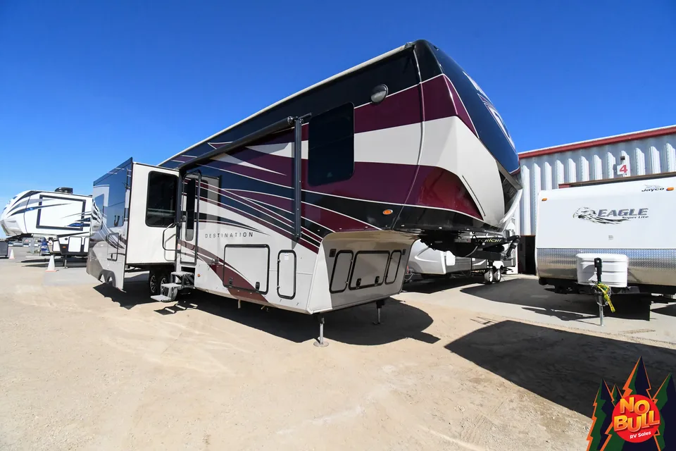 Couples Year Round Trailer