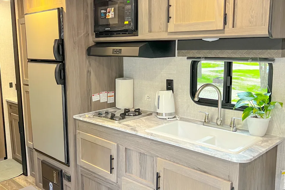 RKG 2022 Gulf Stream Ameri Lite Travel Trailer