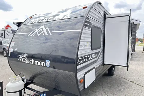 EC's Coachmen Catalina 184BHS Travel Trailer