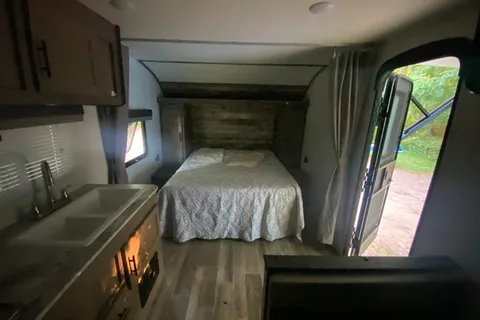 Willy's Gulf Stream Ameri-lite24 Travel Trailer
