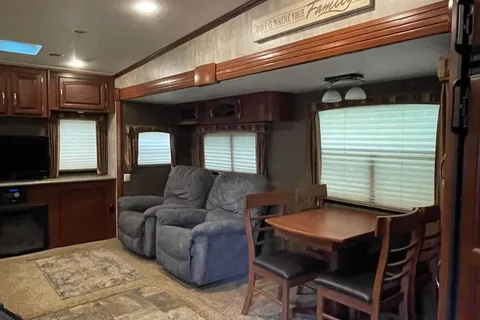 Eric And Christa's Winnebago Lite 5 Fifth Wheel