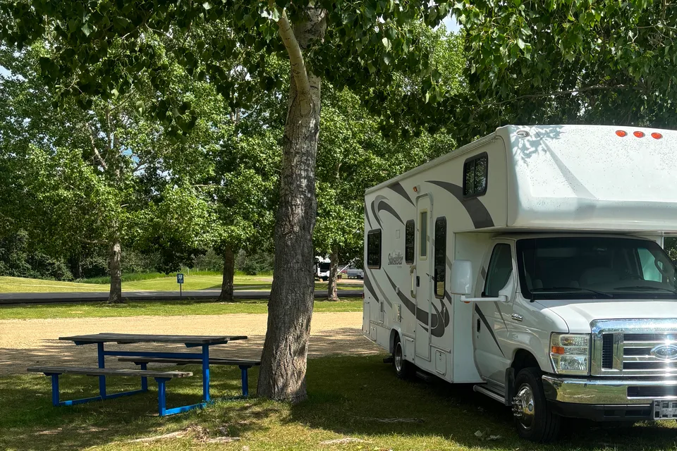 Adventure-Ready Sunseeker 26' Motorhome – Your Home on the Road!