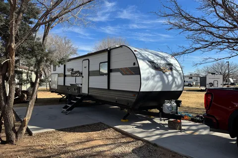 Vacation Vibes RV Cottage/ Pools + Family Fun