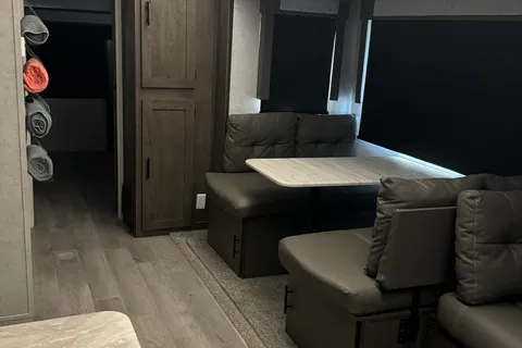 Vacation Vibes RV Cottage/ Pools + Family Fun