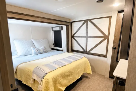 Vacation Vibes RV Cottage/ Pools + Family Fun