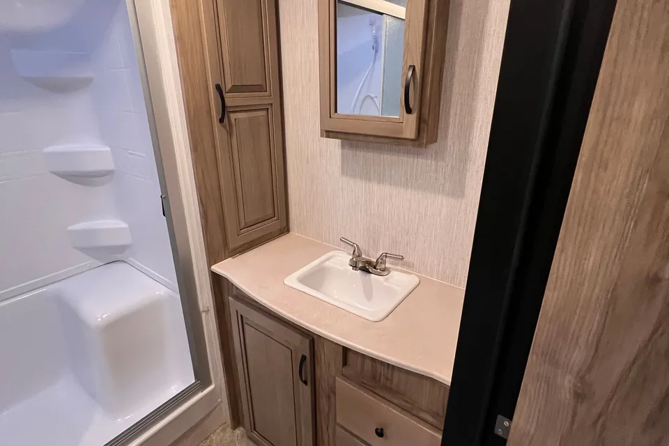 Shayne 's Palomino Solaire 258rbs Travel Trailer