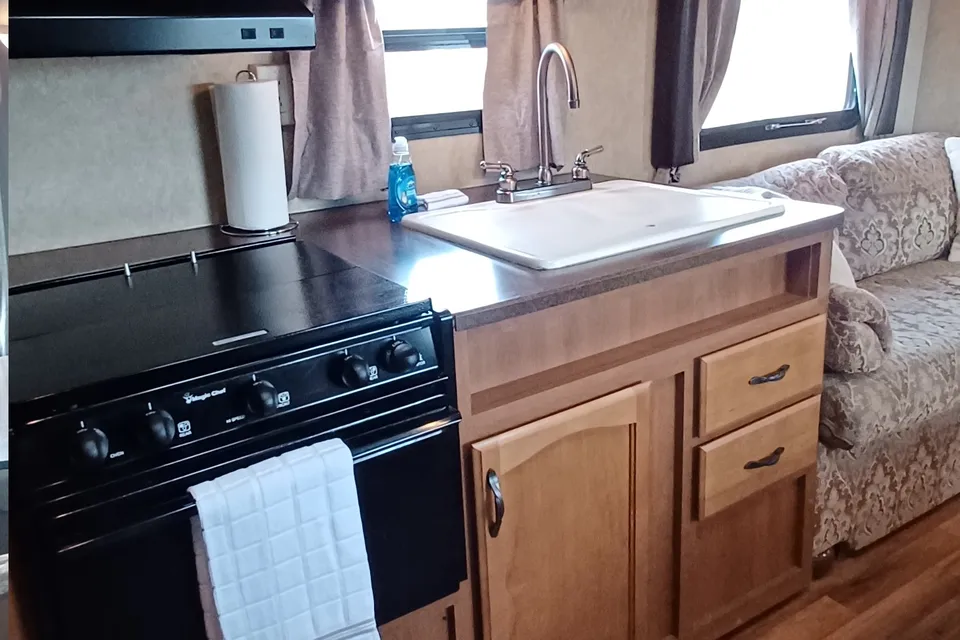 Mojave Mesa Rentals Travel Trailer