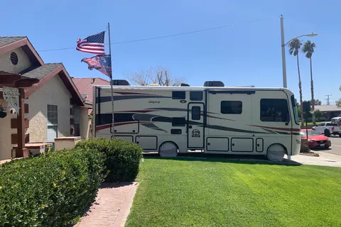vic's Jayco Precept Class A