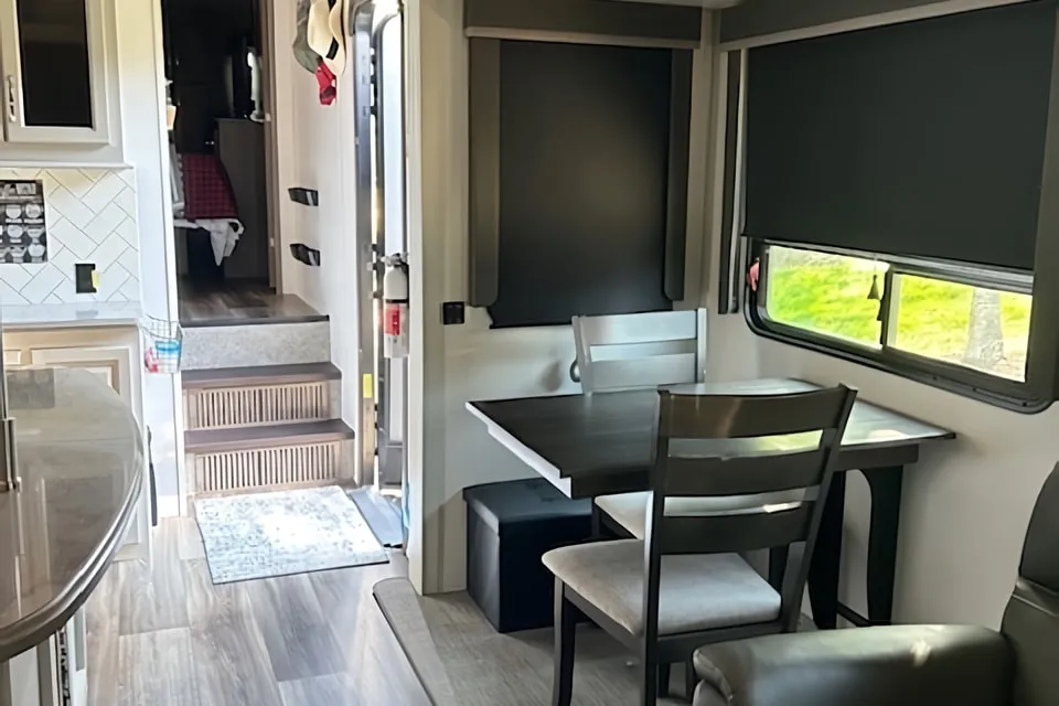 Lisa's Keystone Cougar Fifth Wheel