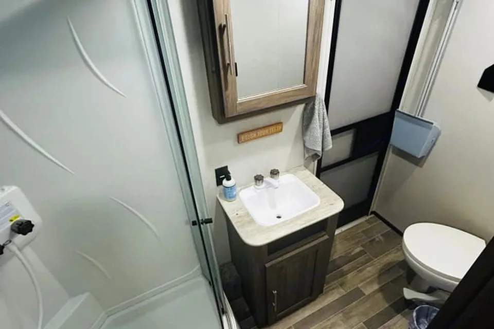 The Hitch Hiker Bunk House