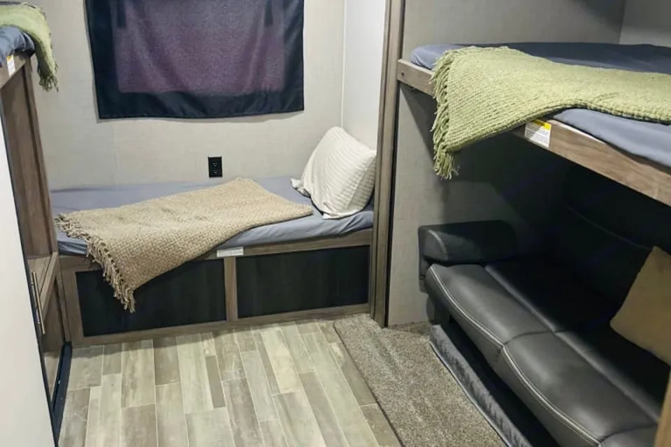 The Hitch Hiker Bunk House