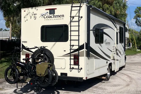 Family RV + Free E-Bike! 2017 Coachmen 27QB