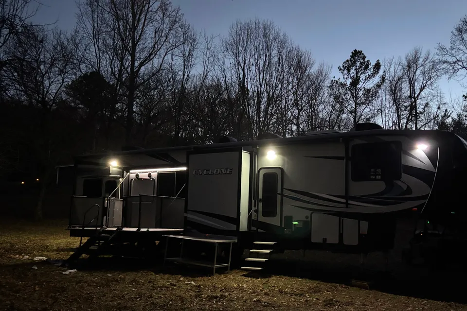 Akers Ridge RV Cottage
