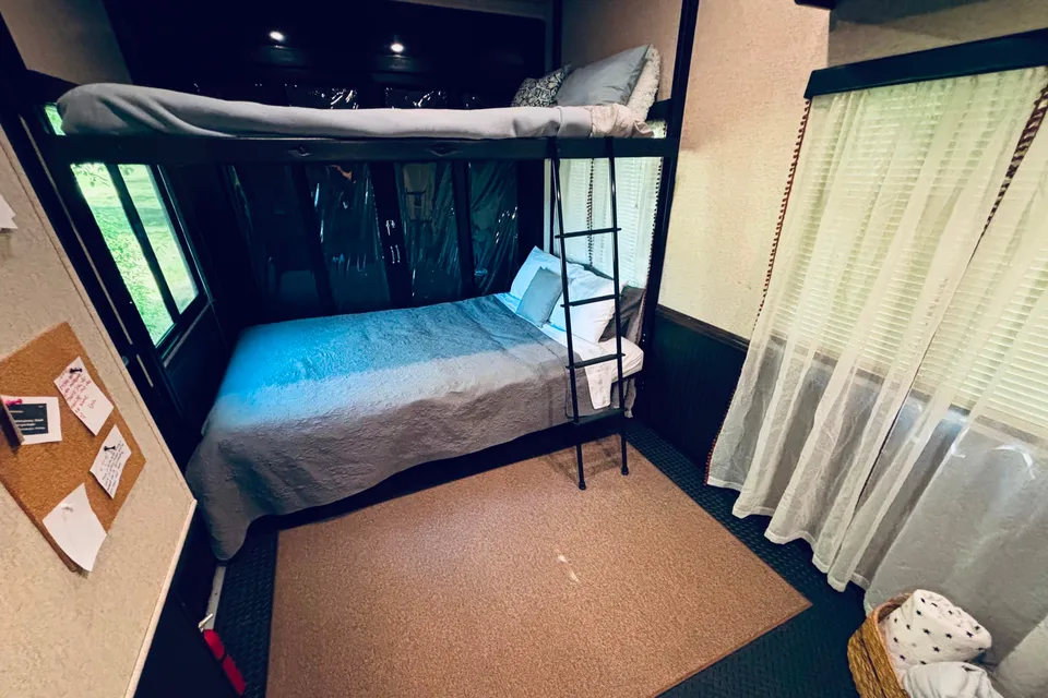 Akers Ridge RV Cottage