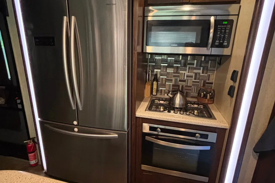 Akers Ridge RV Cottage