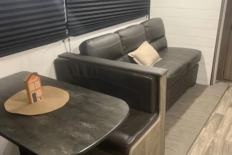 Timmy's Heartland Pioneer 270 bhs Travel Trailer