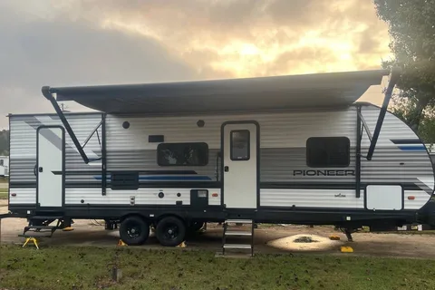 Timmy's Heartland Pioneer 270 bhs Travel Trailer
