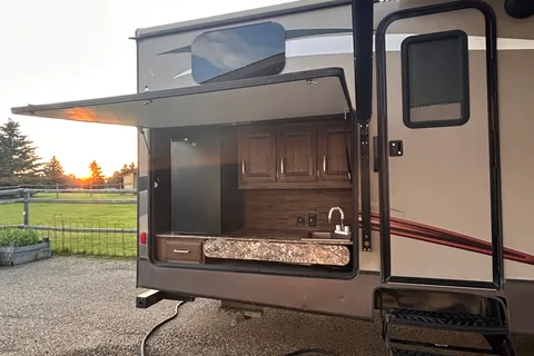 Keystone Cougar “Luxury Camping at its finest”