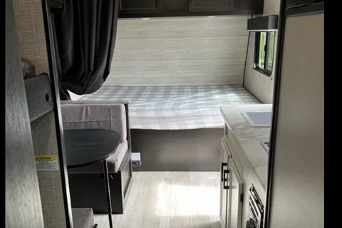 Lifestyle Living Rentals Jayco Jay Flight SLX7 174BH Travel Trailer