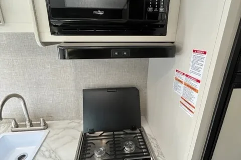 Lifestyle Living Rentals Jayco Jay Flight SLX7 174BH Travel Trailer
