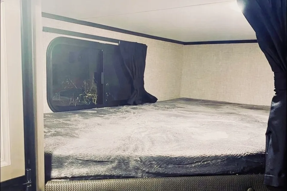 Cora and Trav’s Jayco Jay Feather 199mbs Travel Trailer AKA: Rig E Smalls