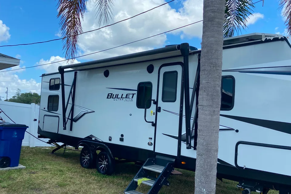 michael's Keystone 2840qrb Travel Trailer