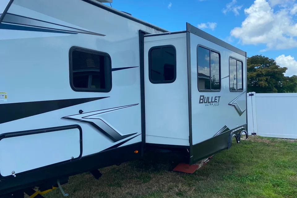 michael's Keystone 2840qrb Travel Trailer