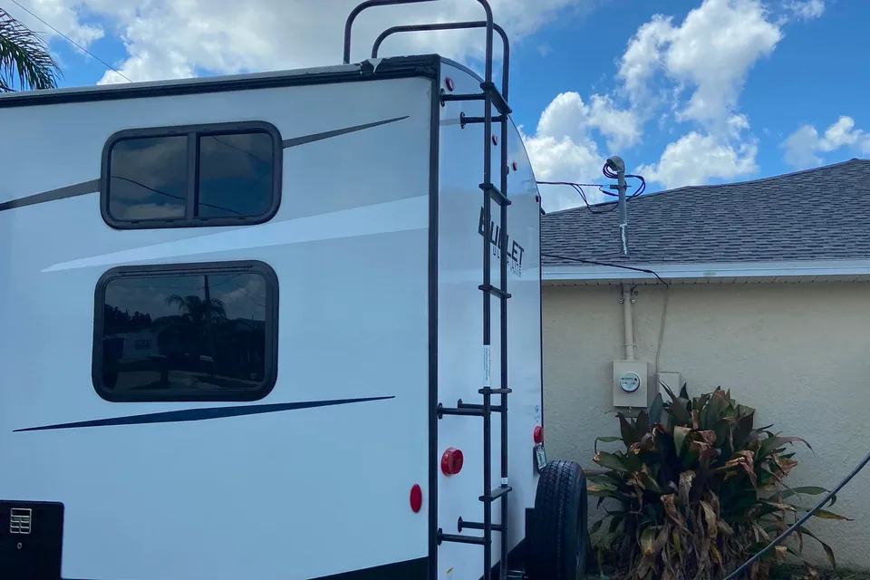 michael's Keystone 2840qrb Travel Trailer
