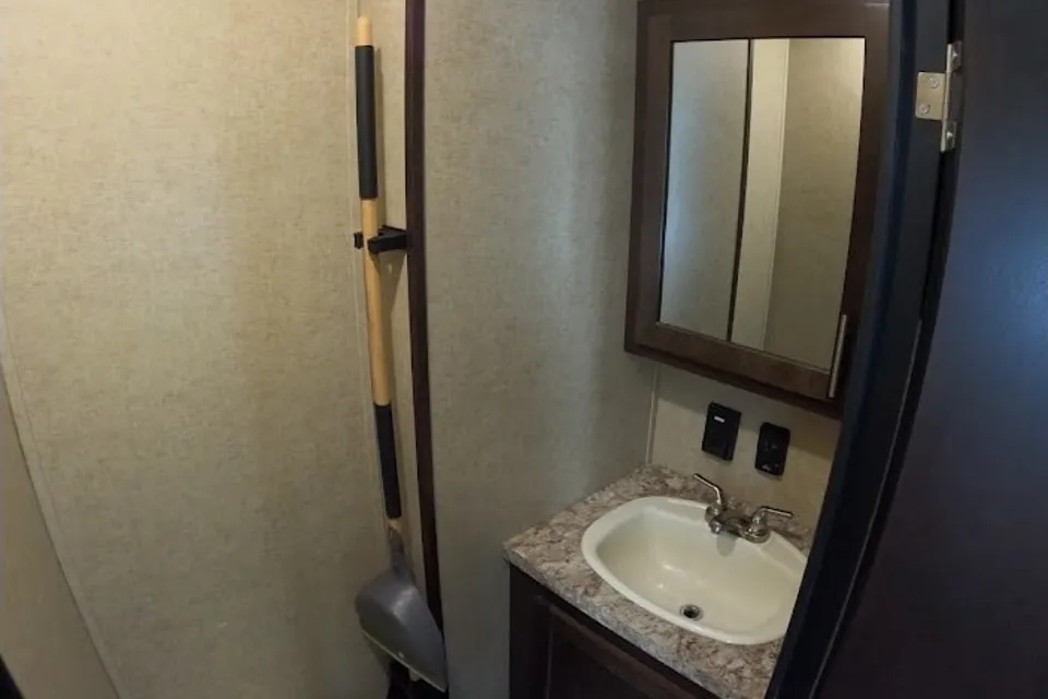 Your RV Home Away from Home *Delivery only*
