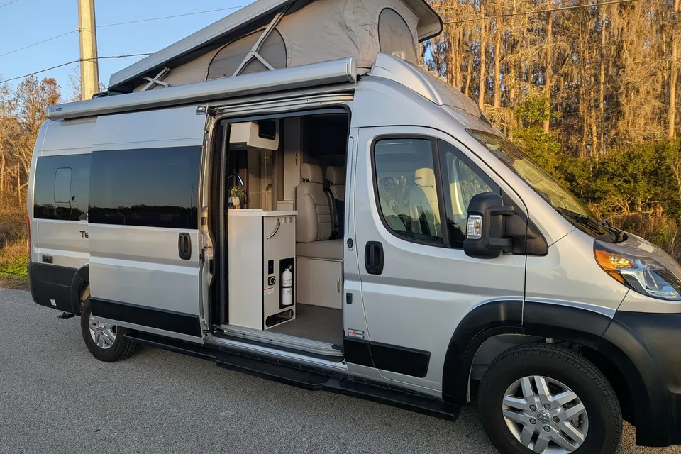 2023 Class B - A/C, 100 mi/day Luxury Van Pop Top