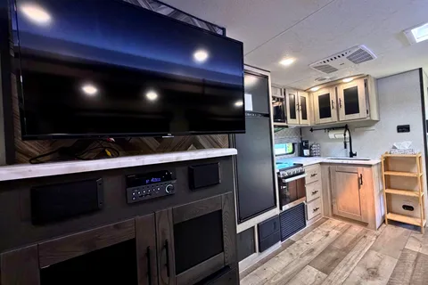 Michael & Vanessa's 2022 KZ Connect