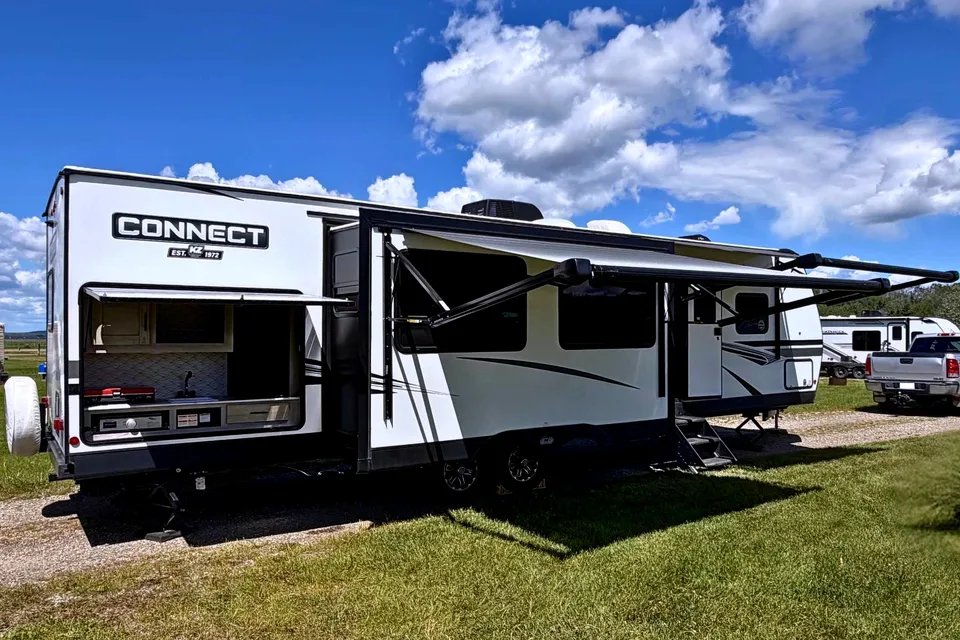 Michael & Vanessa's 2022 KZ Connect