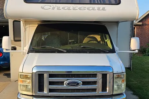 Four Winds Chateau 31B Class C Moyorhome