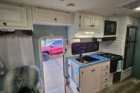 Four Winds Chateau 31B Class C Moyorhome