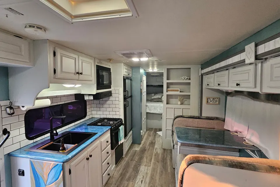 Four Winds Chateau 31B Class C Moyorhome