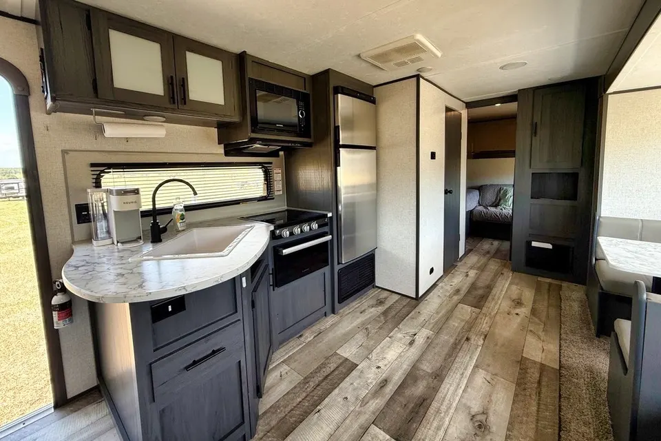 Sunshine Cruiser Dutchmen Aspen LE M-29BH Travel Trailer