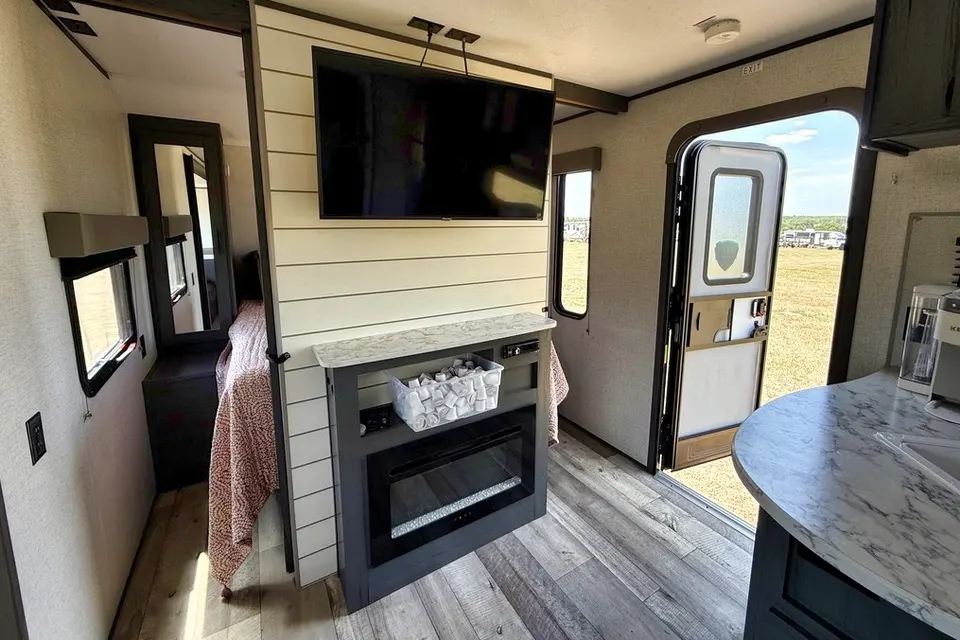 Sunshine Cruiser Dutchmen Aspen LE M-29BH Travel Trailer