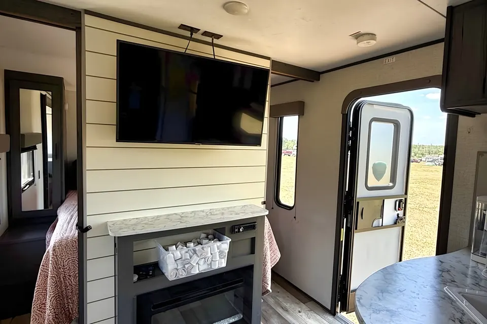 Sunshine Cruiser Dutchmen Aspen LE M-29BH Travel Trailer