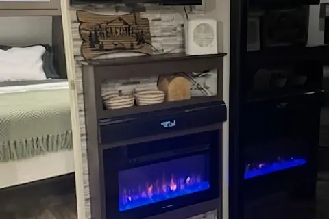 Country Charm RV; Luxe Listing