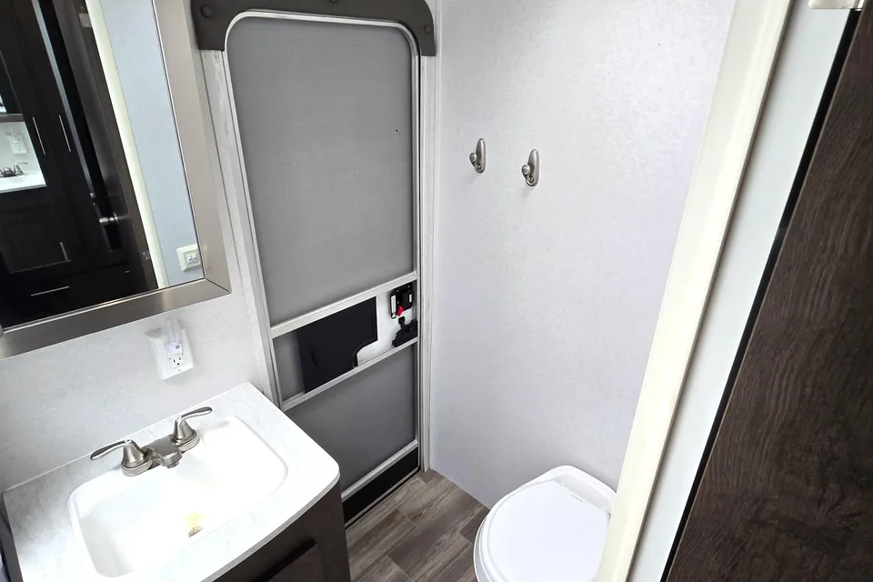 Fireside RV's 2019 Forest River Salem 32BHDS Bunkhouse - LMI1558