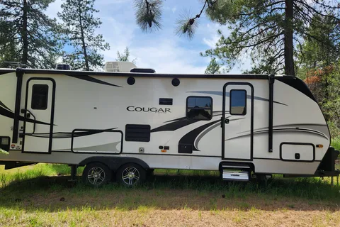 Rick's Cougar Half-Ton Travel Trailer