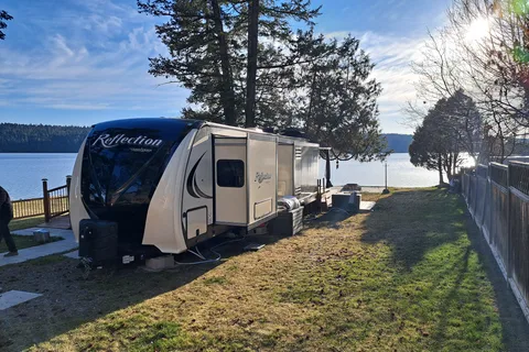For Sale, FIRCREST Lot 10 Waterfront with sandy beach & 38' 2018 Trailer