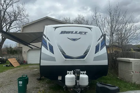 Patrick's Keystone Bullet ultra lite 272bhs Travel Trailer
