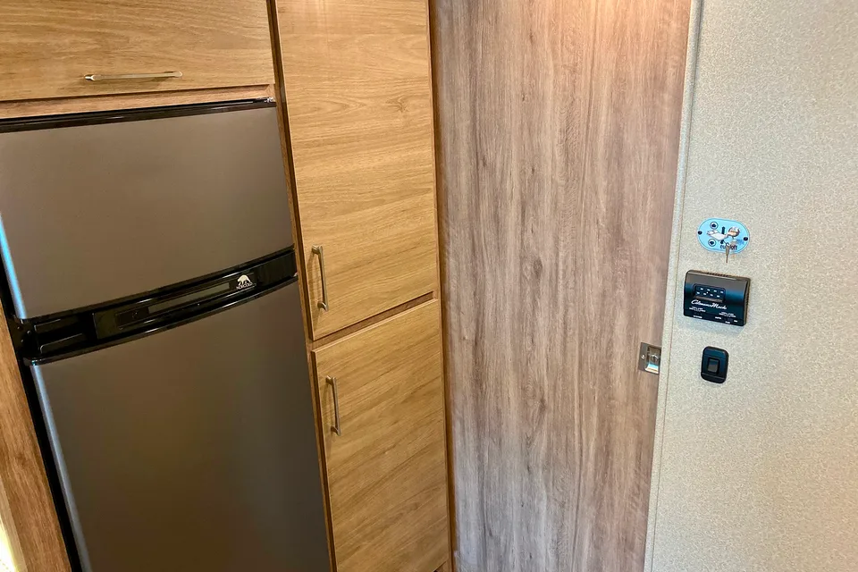 Entegra Coach QWEST 24R Class C - Rusty's RV