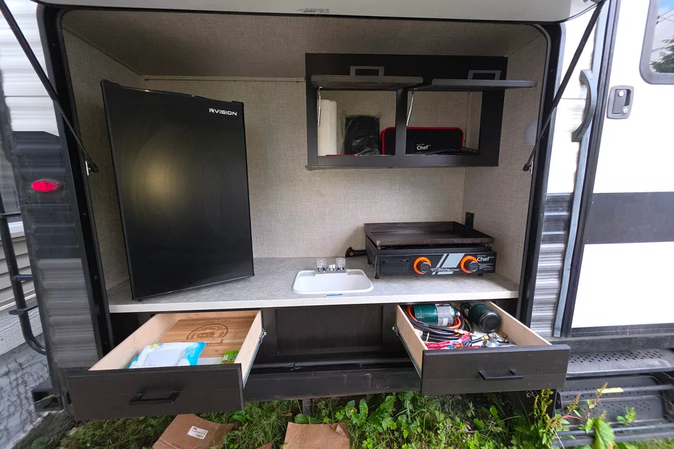 Hunter's Jayco 36bhds Travel Trailer